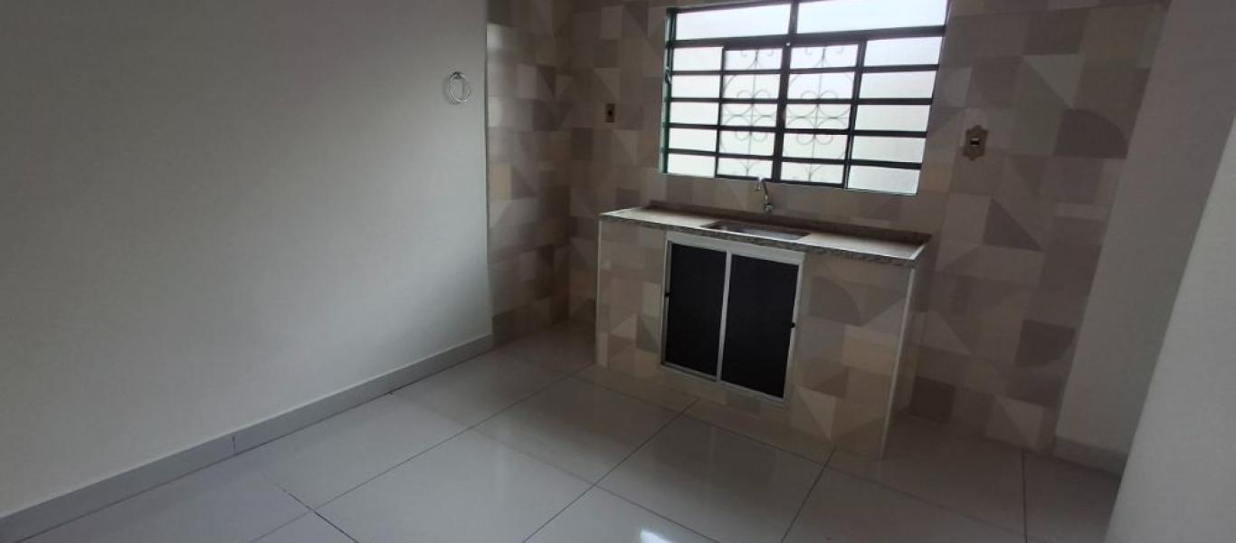 CASA NA Vila Ebenezer em Assis