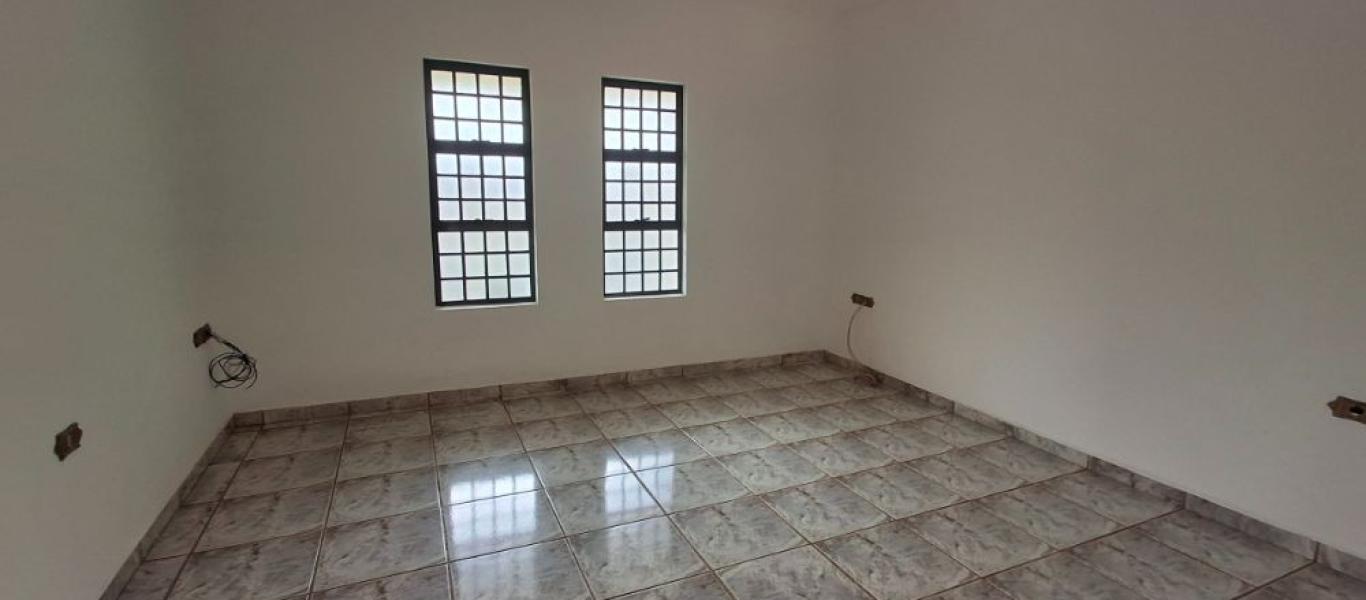 CASA NA Vila Ebenezer em Assis