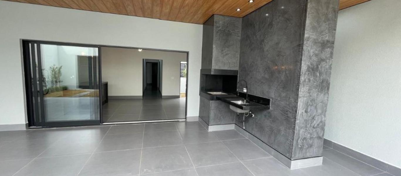 CASA NO Residencial Park Bambu II em Assis