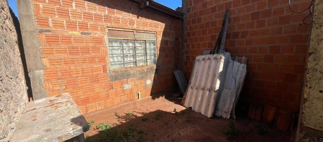 CASA NA VILA MARIALVES em Assis