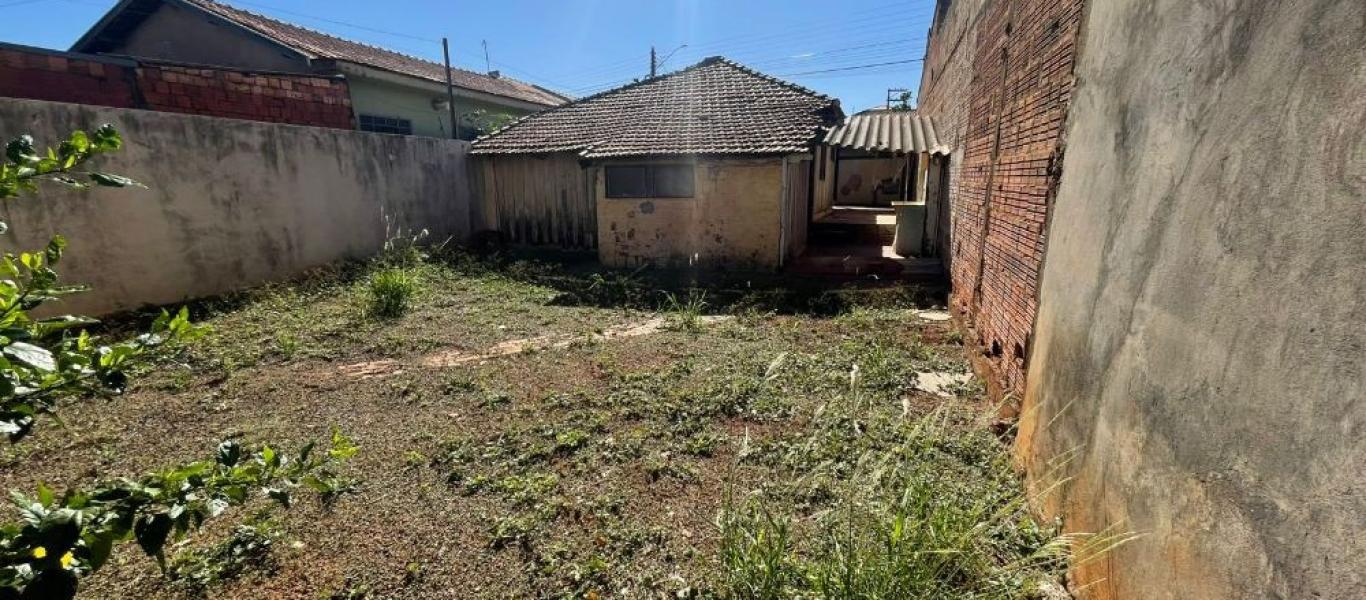 CASA NA VILA MARIALVES em Assis