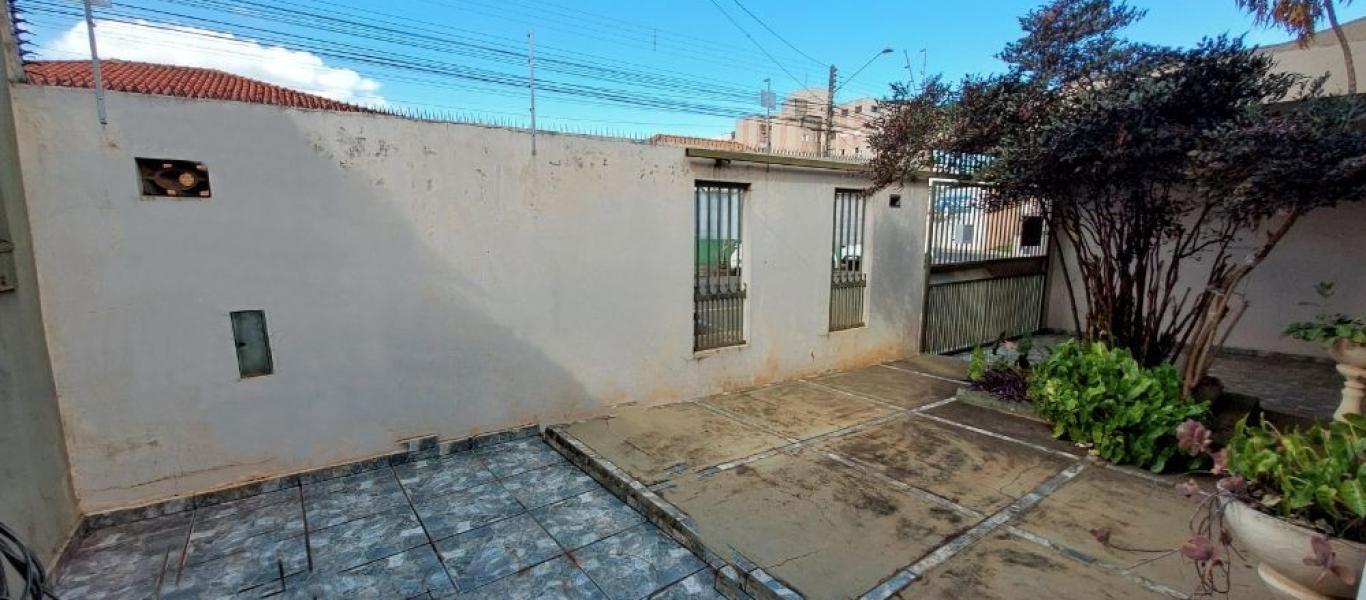 CASA NA Vila Santa Cecilia em Assis