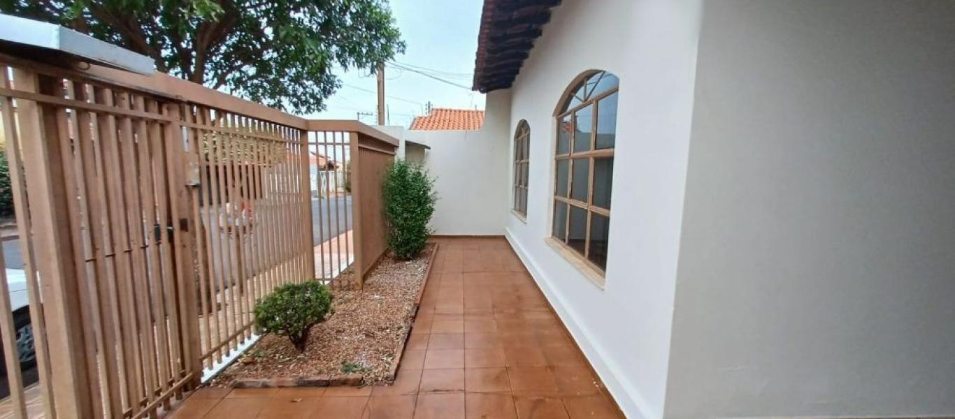 CASA NA Vila Fiuza em Assis