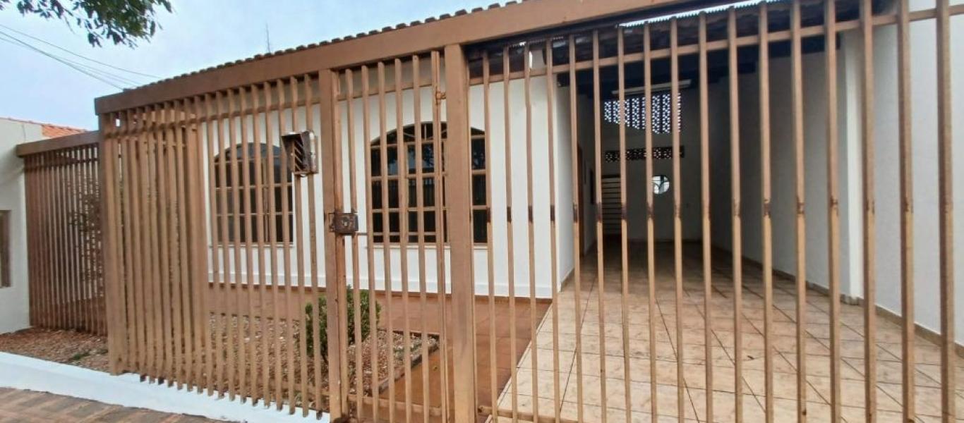 CASA NA Vila Fiuza em Assis
