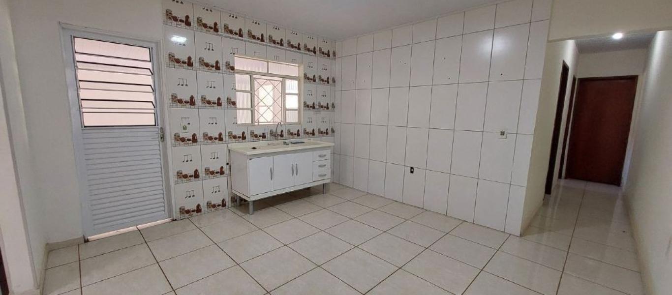 CASA NO Parque das Flores em Assis