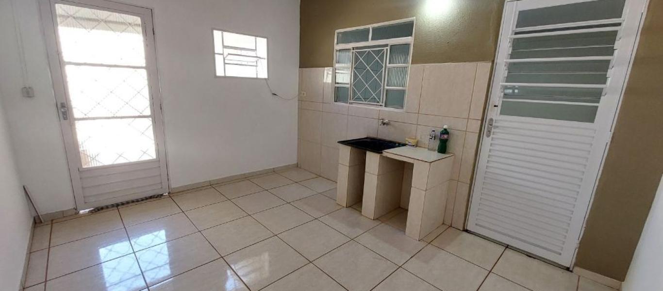 CASA NO Parque das Flores em Assis