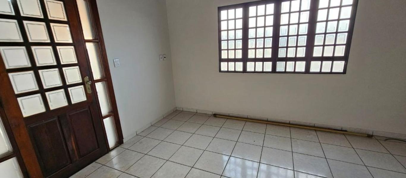 CASA NA Cohab da Rodoviária  em Assis