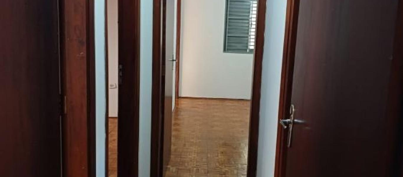 CASA NA Vila Central em Assis