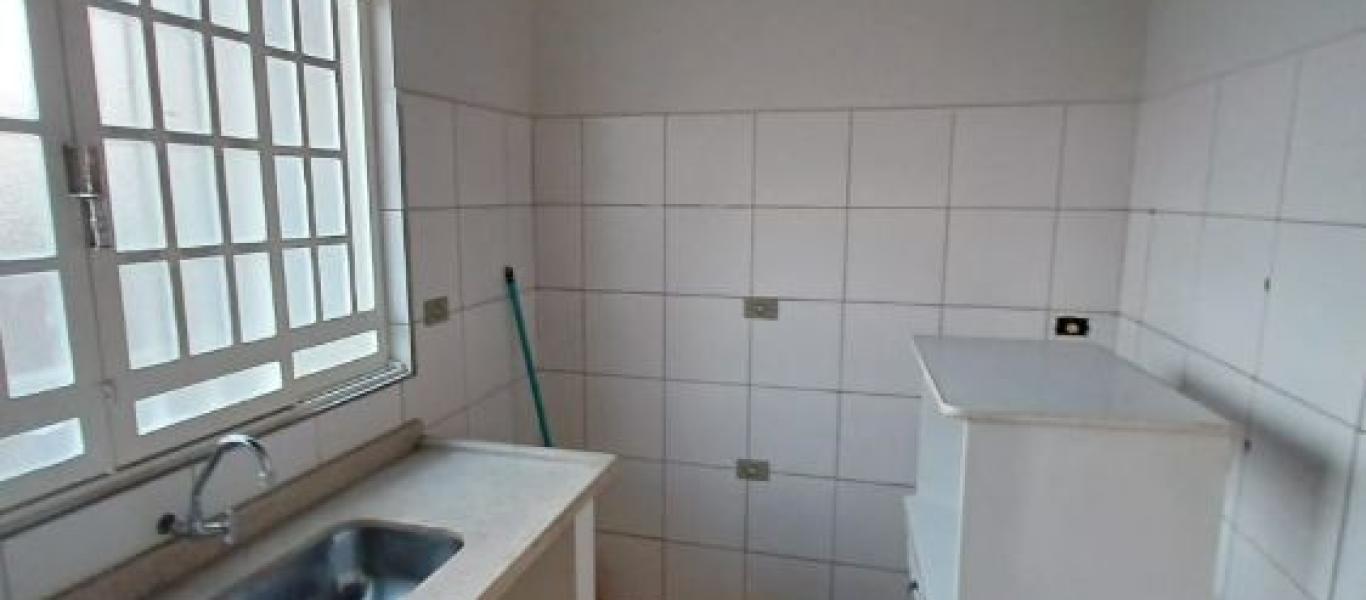 CASA NA Conjunto Habitacional Irmã Catarina em Assis