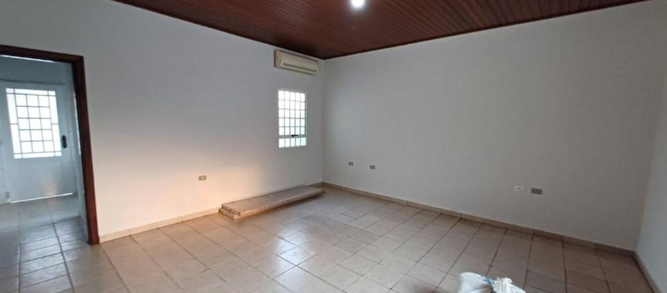CASA NA Conjunto Habitacional Irmã Catarina em Assis