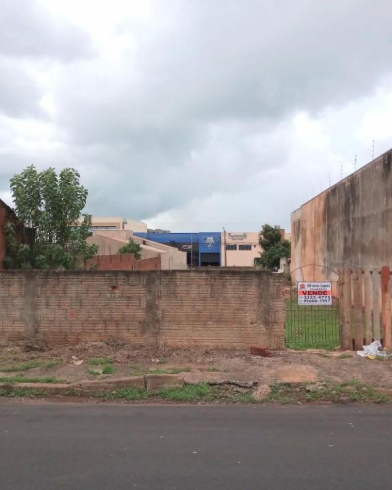 TERRENO NA Vila Claudia em Assis
