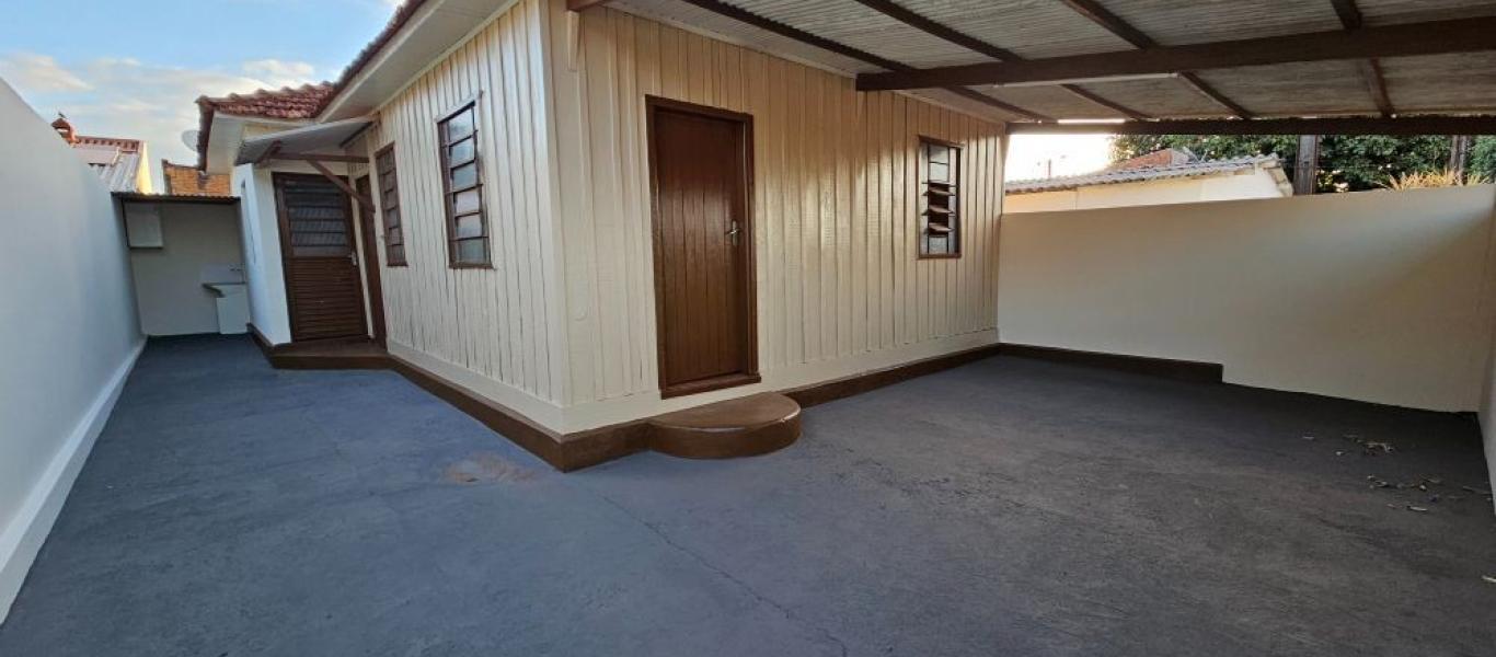 CASA NA VILA CARVALHO em Assis