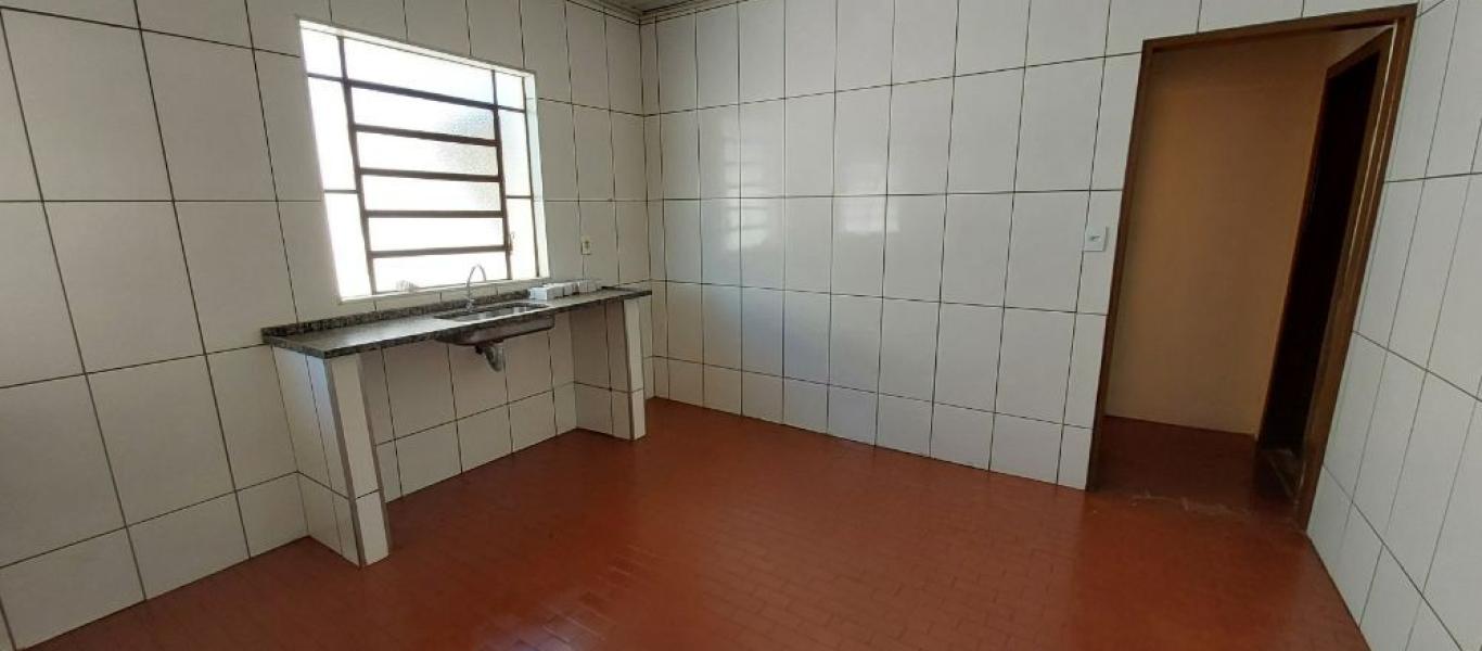 CASA NA VILA CARVALHO em Assis