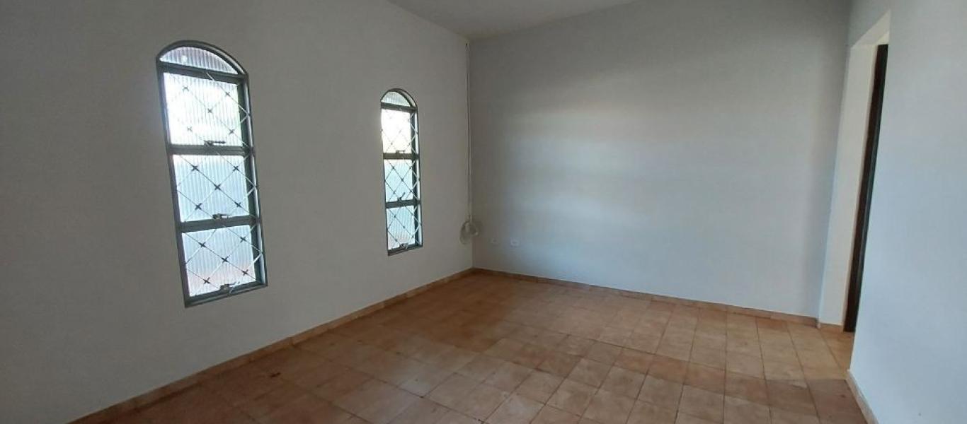 CASA NA Vila Ribeiro em Assis