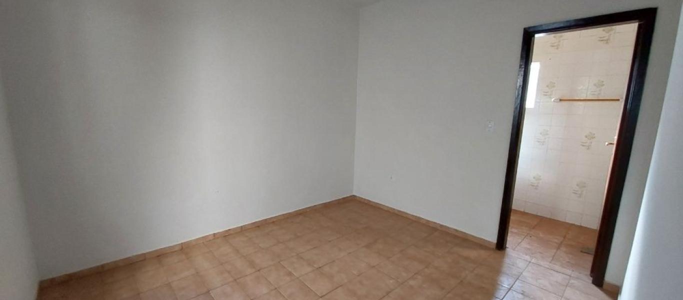 CASA NA Vila Ribeiro em Assis