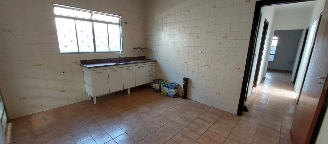 CASA NA Vila Ribeiro em Assis
