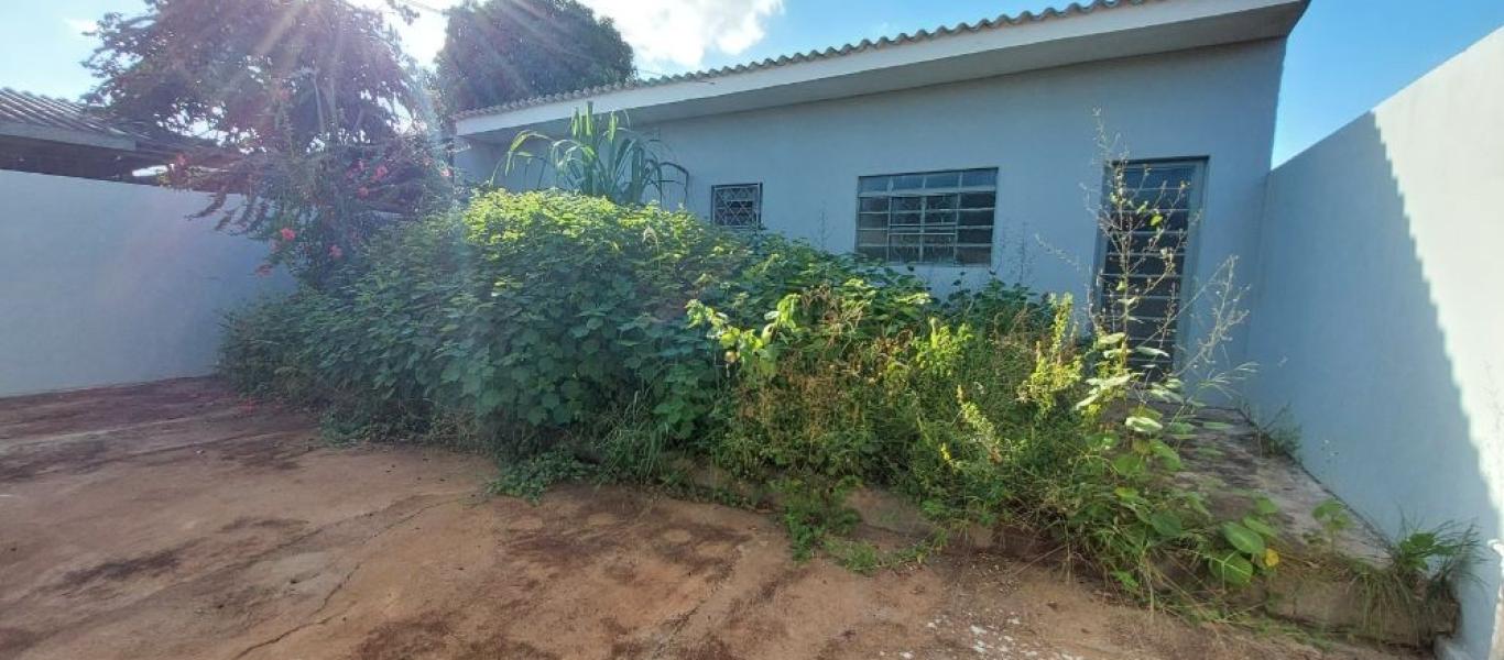 CASA NA Vila Ribeiro em Assis