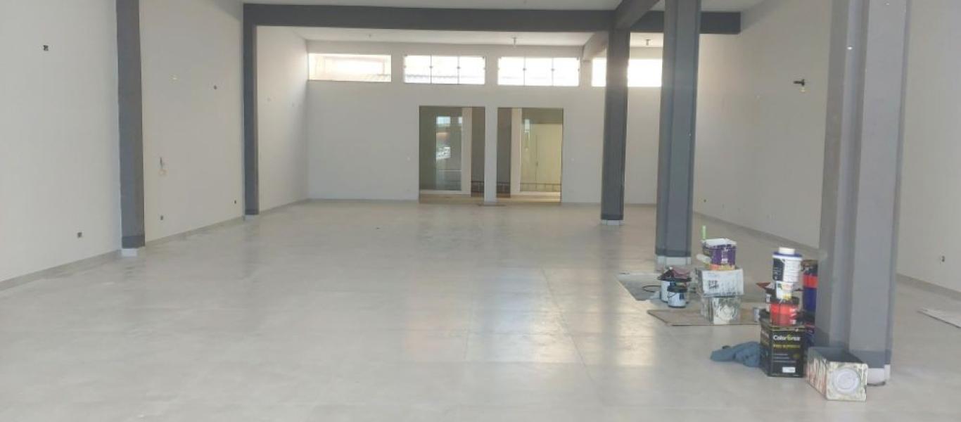 PONTO COMERCIAL NA Vila Claudia em Assis