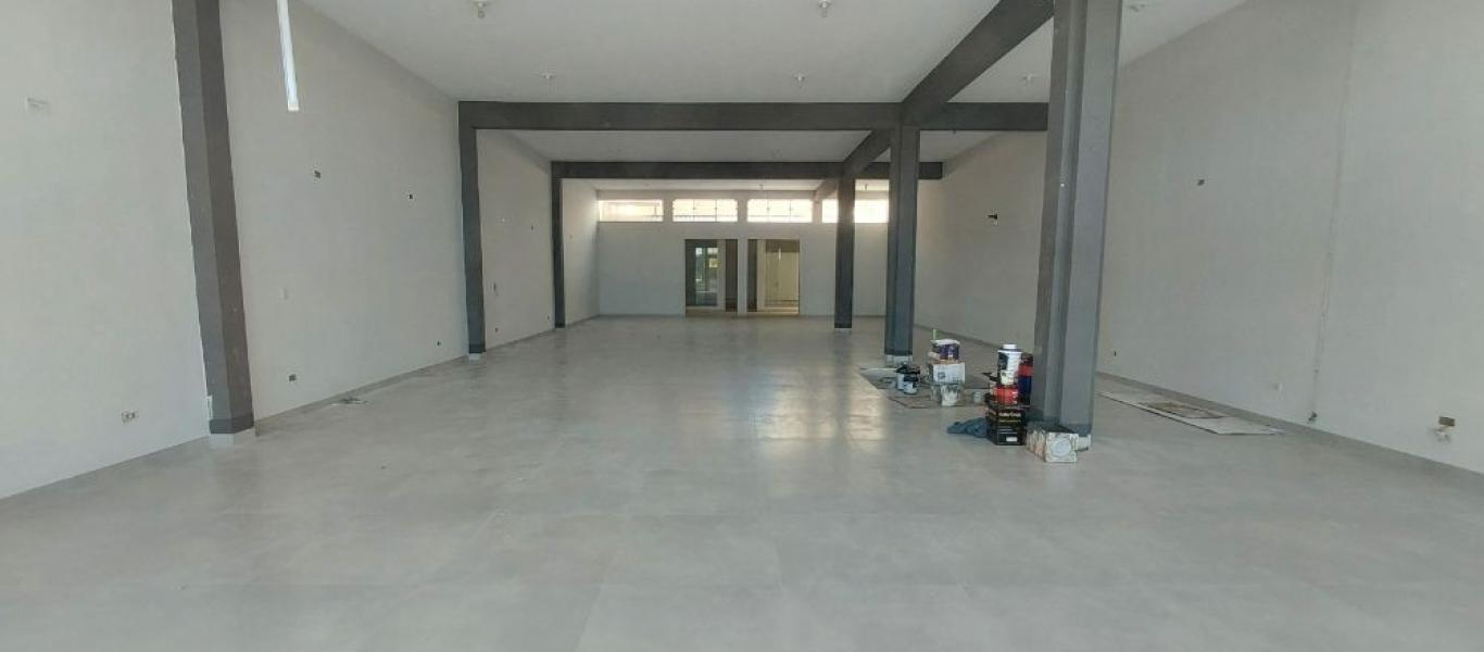 PONTO COMERCIAL NA Vila Claudia em Assis
