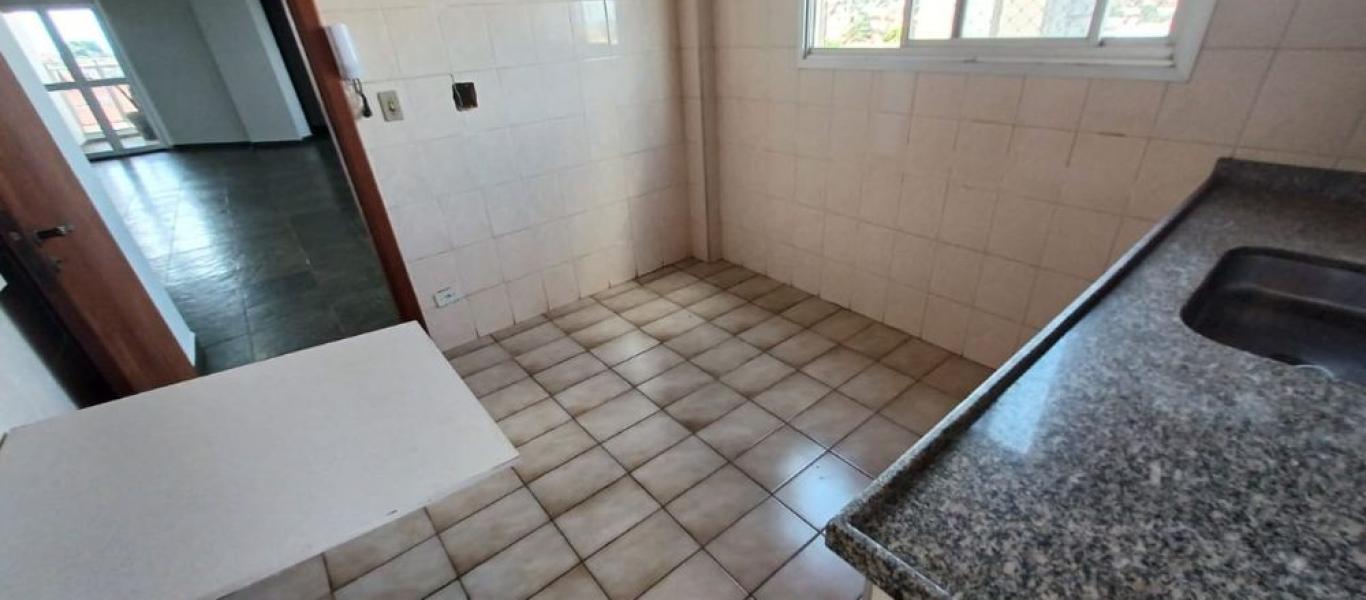 APARTAMENTO NA Centro em Assis