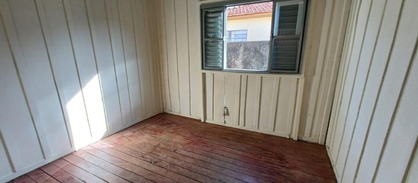 CASA NA Vila Tênis Clube em Assis